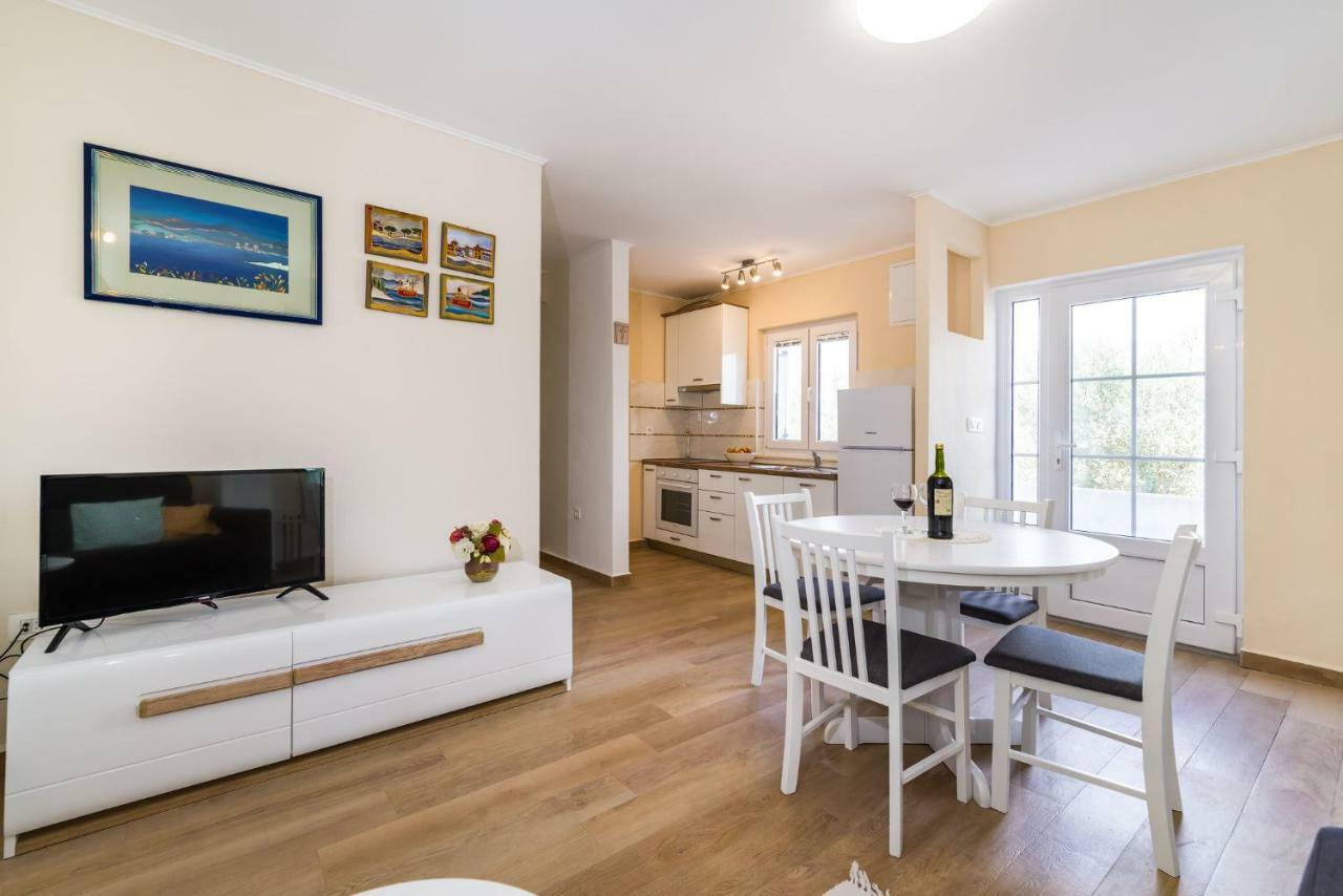 Long Island Olive Apartment Sali Luaran gambar